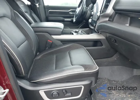 2024 Ram 1500 Laramie 4X4 5'7 Box z USA, uszkodzony, nr VIN 1C6SRFJT1RN143105